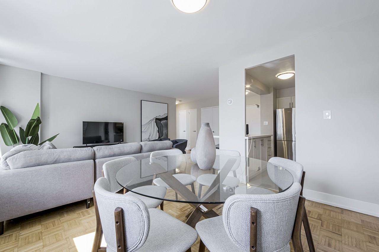 Parkway Forest Towers Apartments 100 Parkway Forest Dr, Toronto, ON