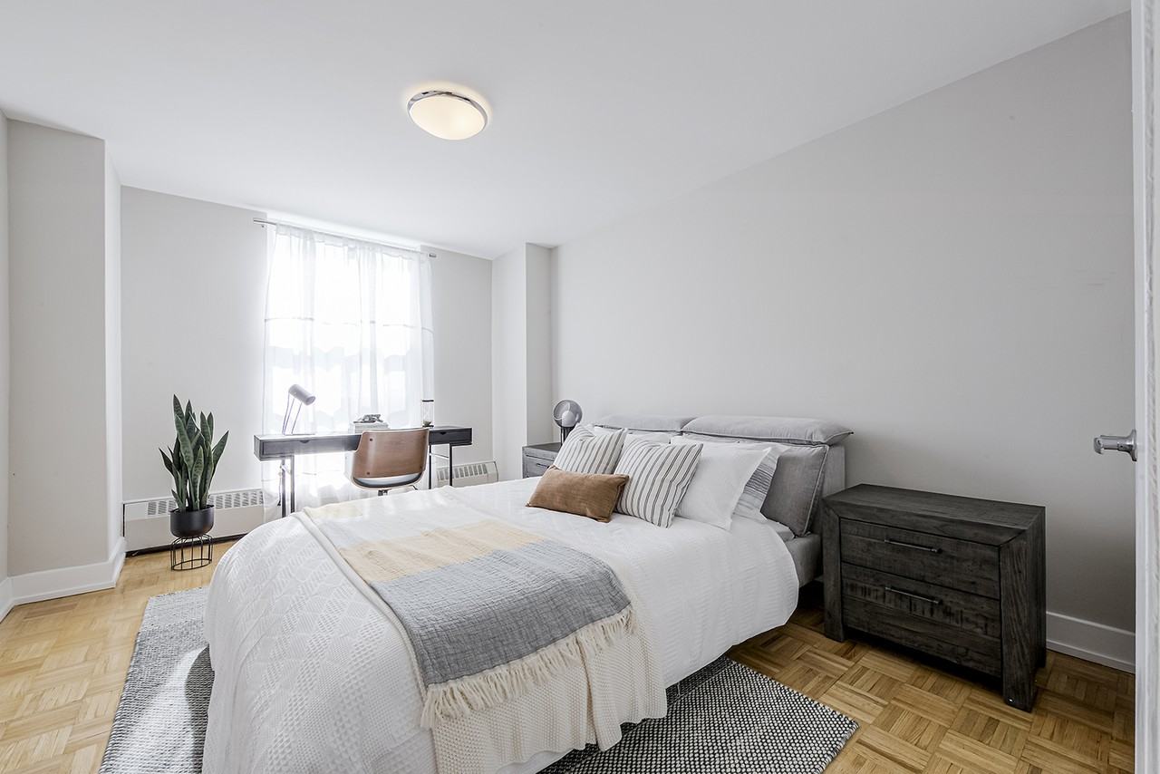 Parkway Forest Towers Apartments 100 Parkway Forest Dr, Toronto, ON