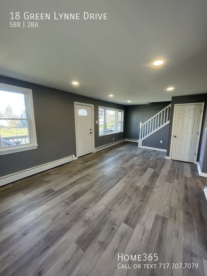 18 Green Lynne Dr, Levittown, PA 19057 5 Bedroom House for 2,500/month