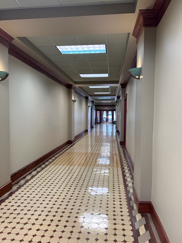 517 Broadway St Ste 105 Ste 105, Paducah, KY 42001 Studio Apartment