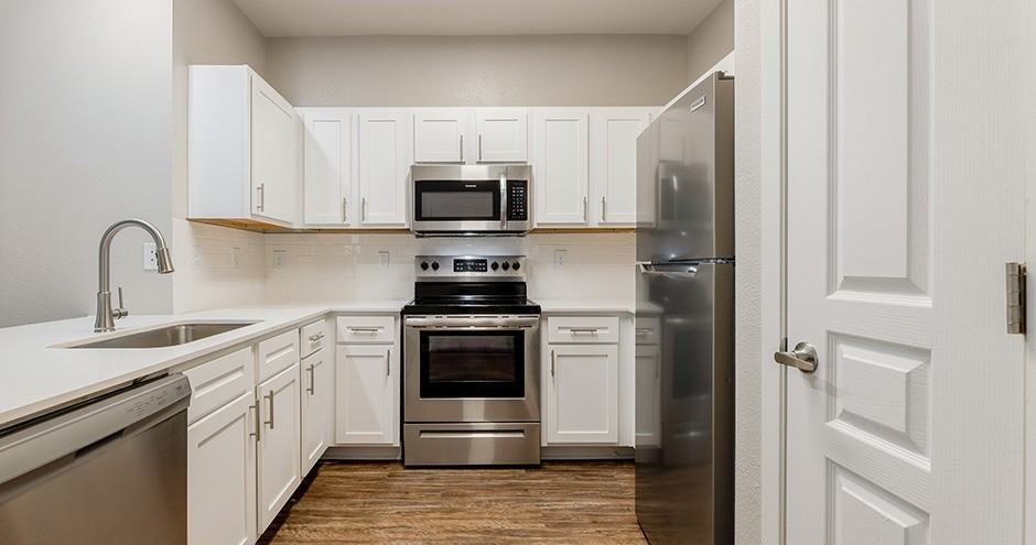 Stoneleigh on Kenswick Apartments 19800 Kenswick Dr, Humble, TX 77338