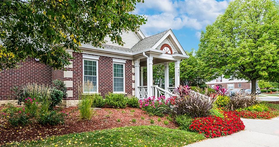 Railway Plaza Apartments 507 Railway Dr, Naperville, IL 60563 Zumper