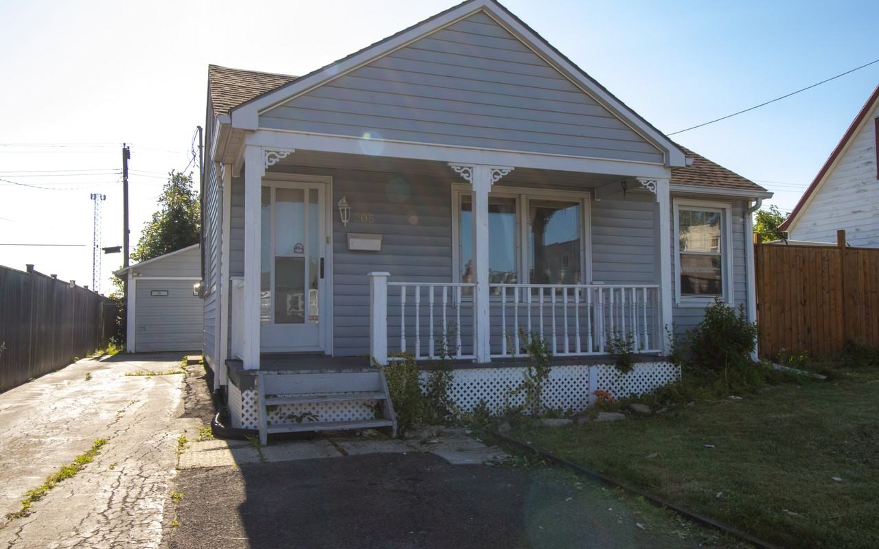 305 Crowland Avenue Apartments 305 Crowland Ave, Welland, ON L3B 1X5