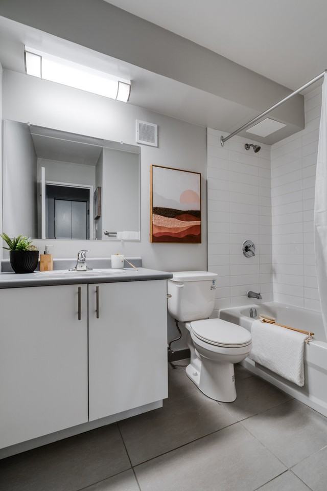 Colony Square Apartments 525 St Mary Ave, Winnipeg, MB R3C 3X3 Zumper