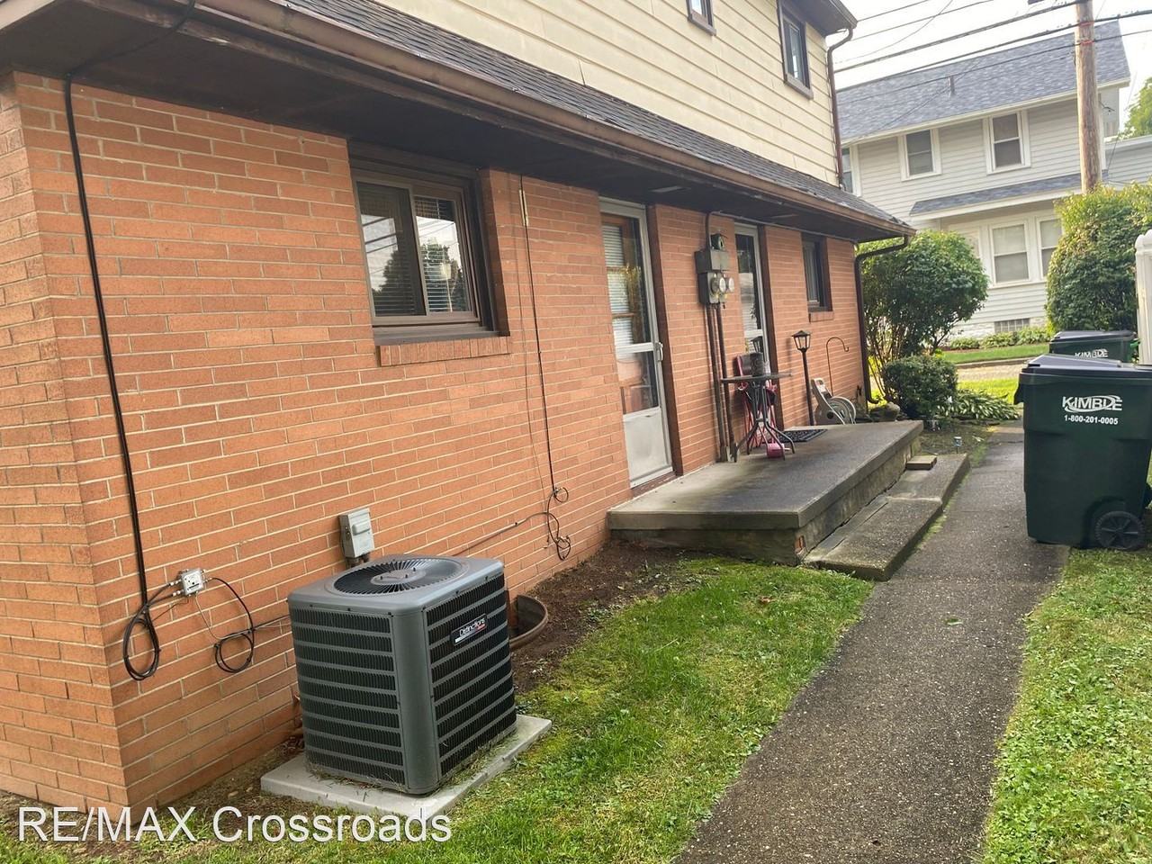 113 115 Glenview Ave Apartments in Dover, OH 44622 Zumper