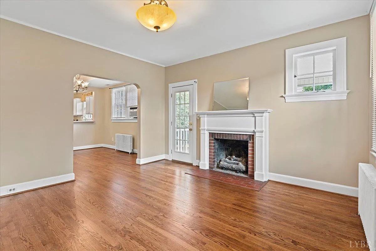 608 Perrymont Ave NA, Lynchburg, VA 24502 3 Bedroom House for 2,100