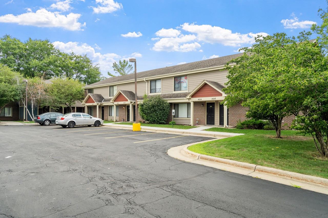 Jordan Creek and Mills Apartments 1737 48th St Nw, Rochester, MN 55901 Zumper