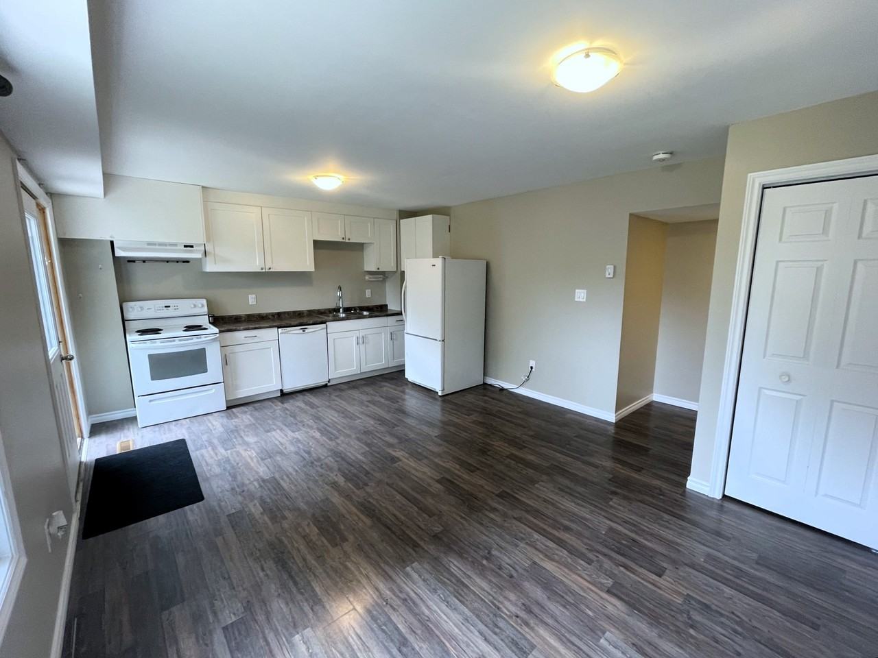 Mowat Cres. Duplex Apartments 19 Mowat Cres, Barrie, ON L4N 5B4 Zumper