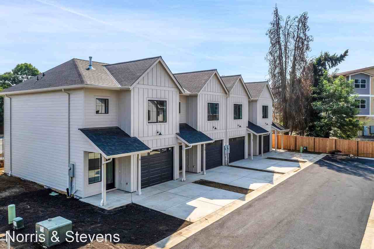 Landover Townhomes Apartments 11015 Ne 26th St, Vancouver, WA 98684