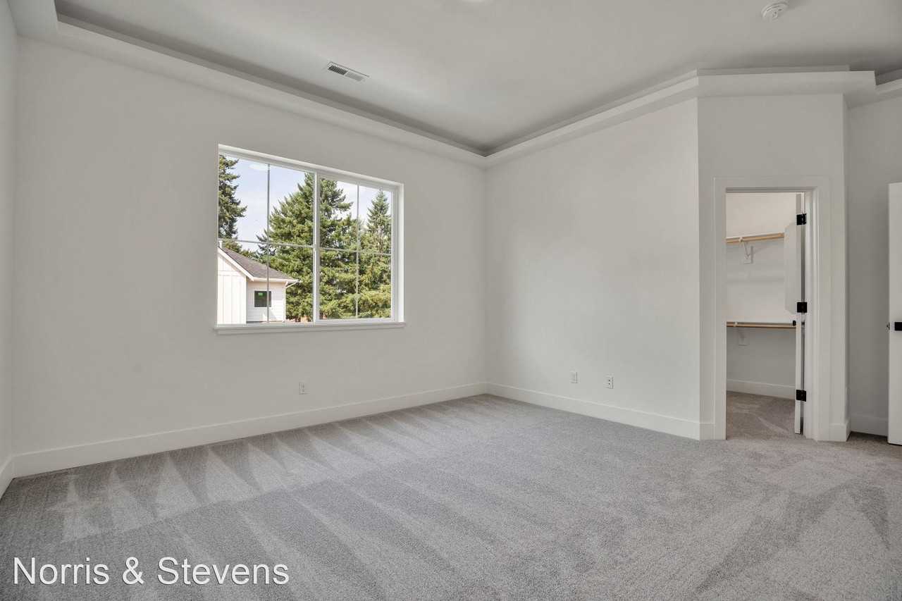 Landover Townhomes Apartments 11015 Ne 26th St, Vancouver, WA 98684