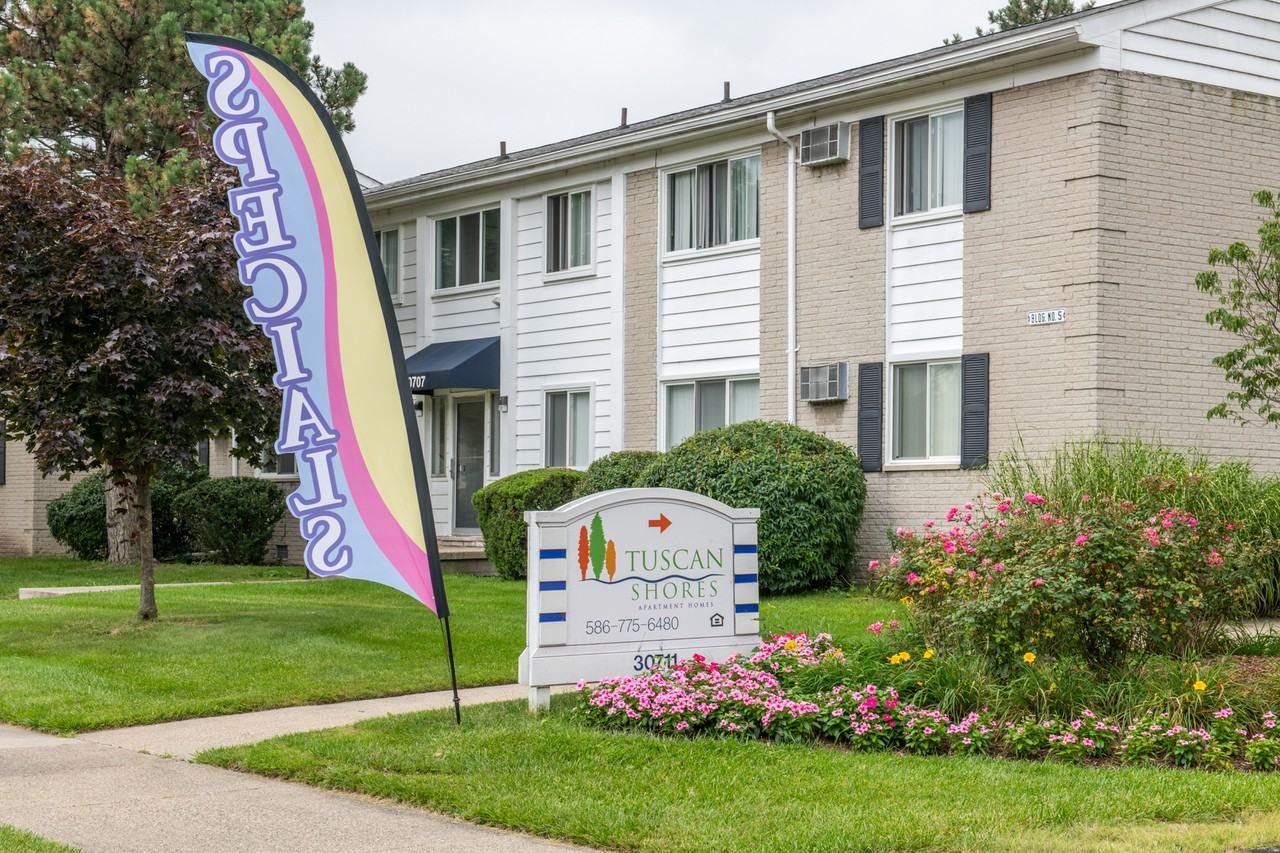 Tuscan Shores Apartments 30711 Quinkert Street, Roseville, MI 48066