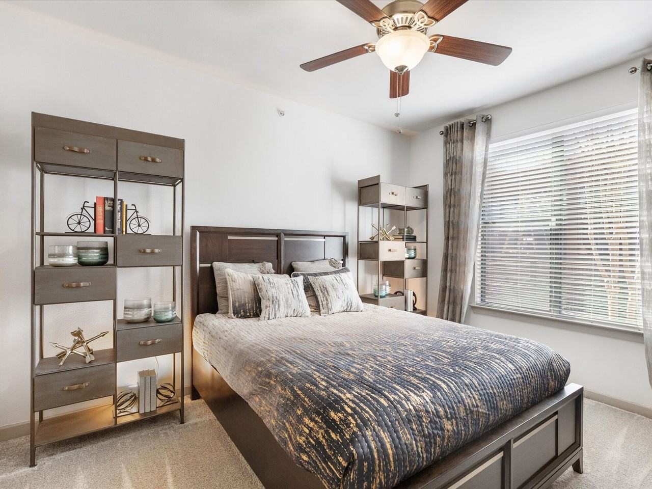 The Avery on Southwestern Apartments 8910 Southwestern Blvd, Dallas