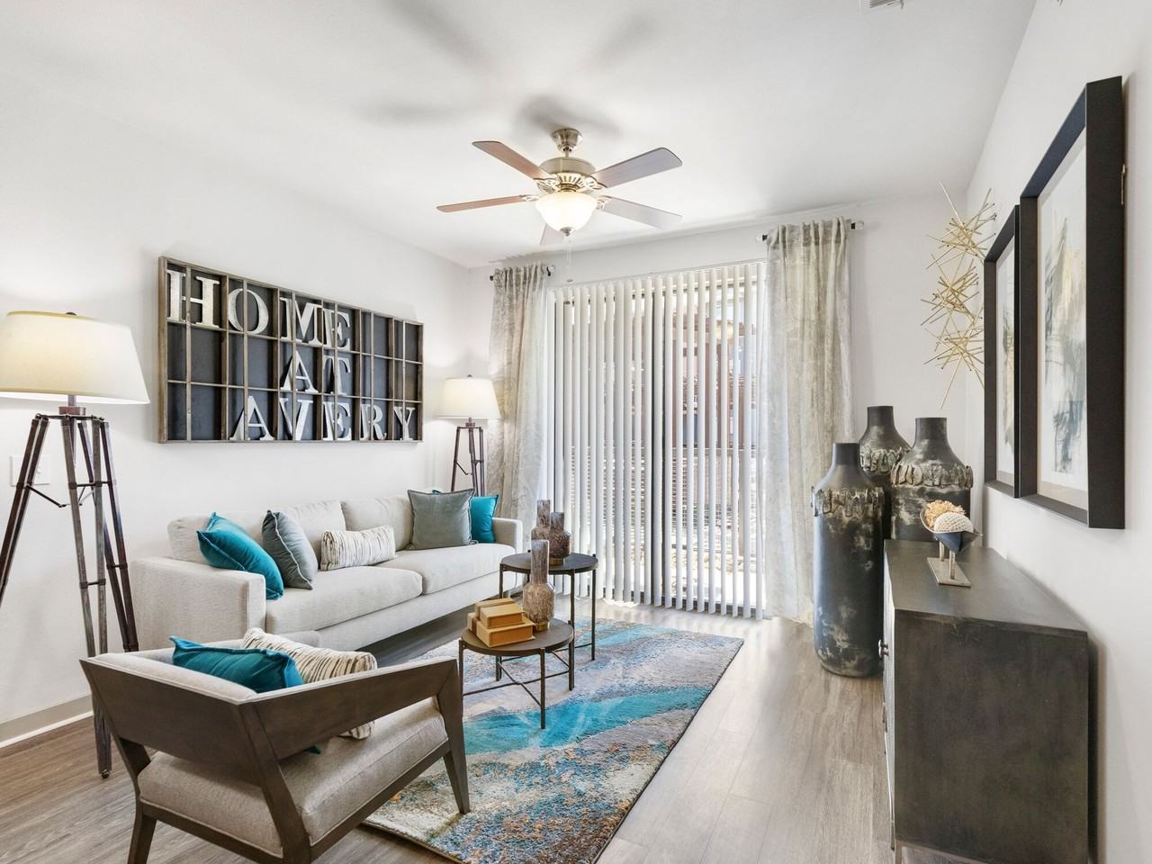 The Avery on Southwestern Apartments 8910 Southwestern Blvd, Dallas