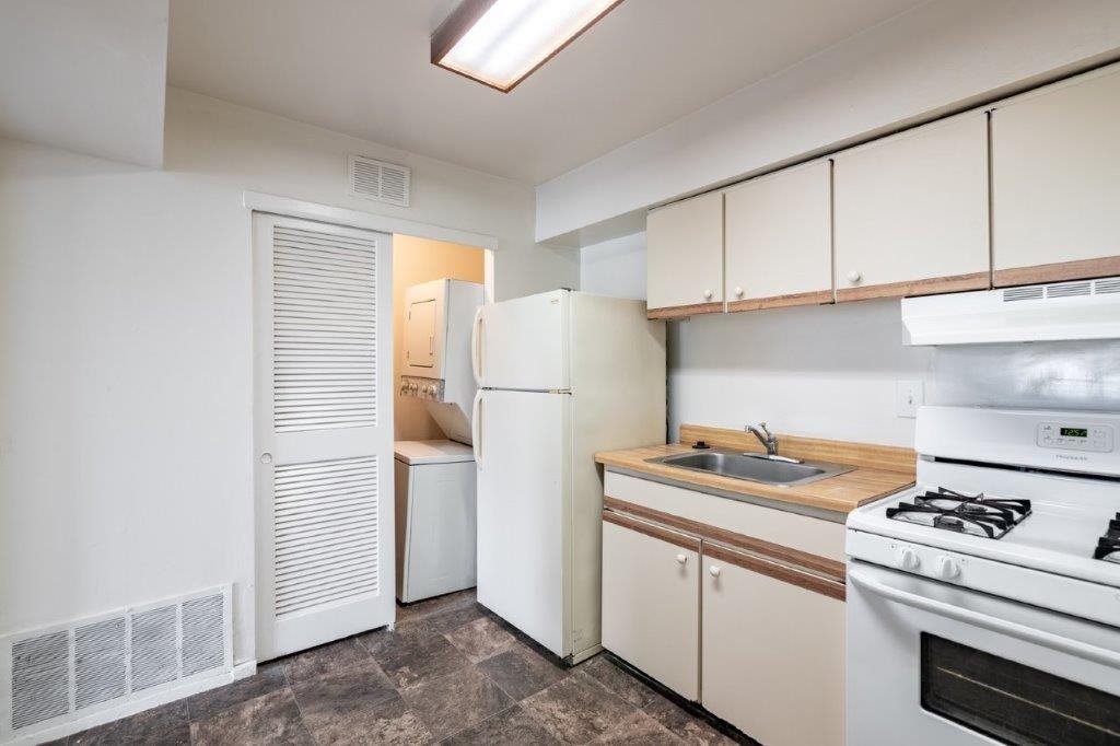 Brookside Manor Apartments and Townhomes 2 Willow Ln, Lansdale, PA