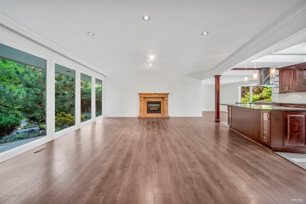 341 Rabbit Lane, West Vancouver, BC V7S 1J1, CAN 4 bedroom House