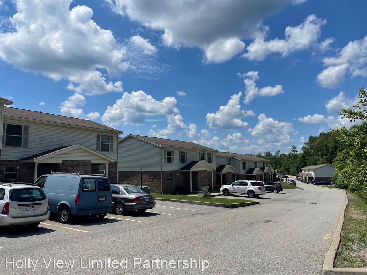 Holly View Townhouses Apartments 9000 Kathryn Dr, Cheat Lake, WV