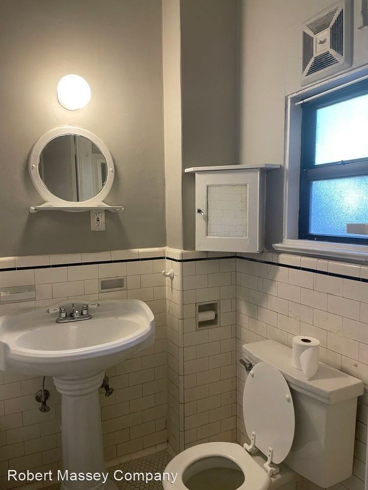 1906 Dorothy Avenue and 2121 Walnut Place Apartments in Highlands