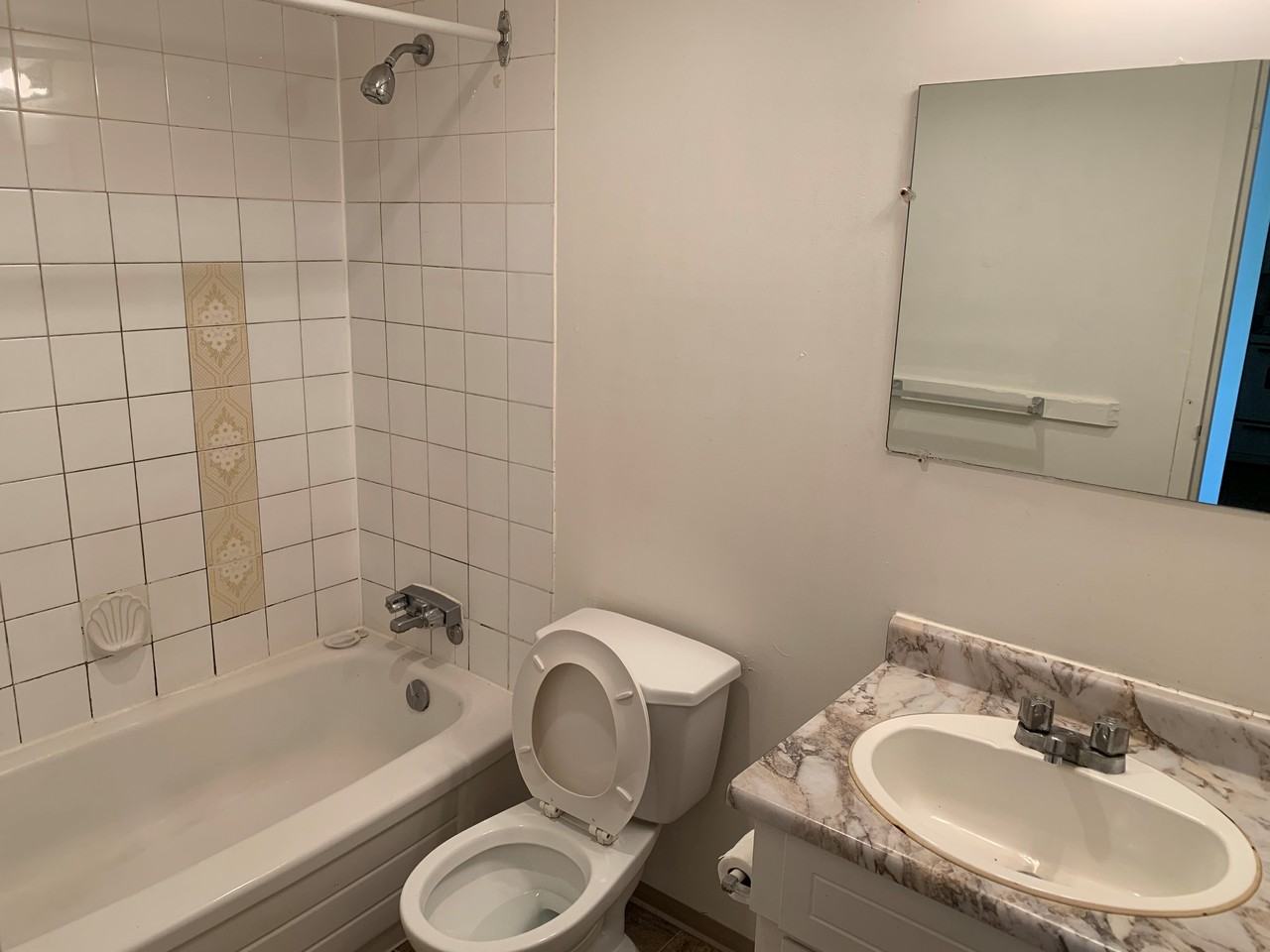 Irene Apartments 33702 Mcdougall Ave, Abbotsford, BC V2S 1W4 Zumper