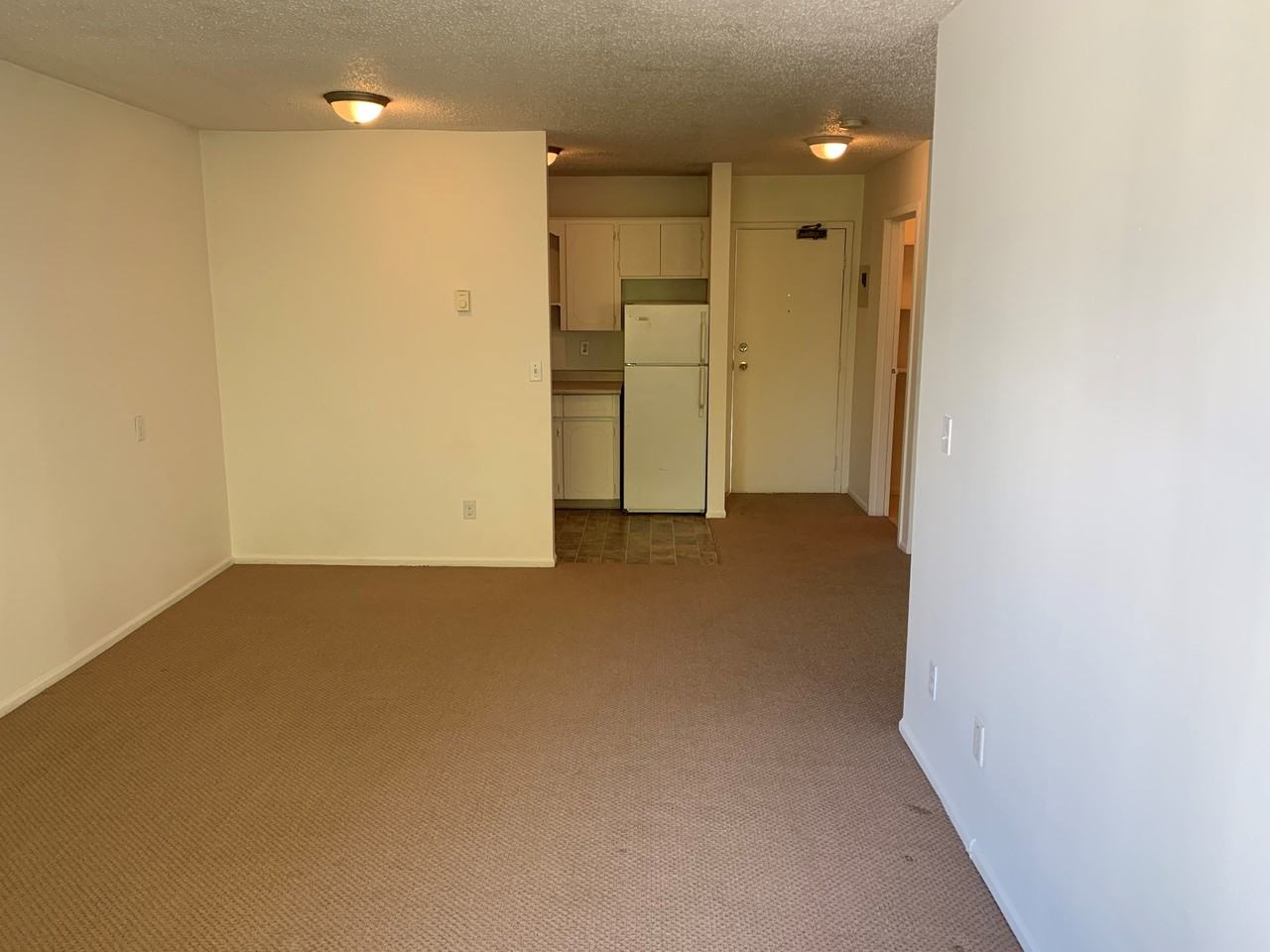 Irene Apartments 33702 Mcdougall Ave, Abbotsford, BC V2S 1W4 Zumper