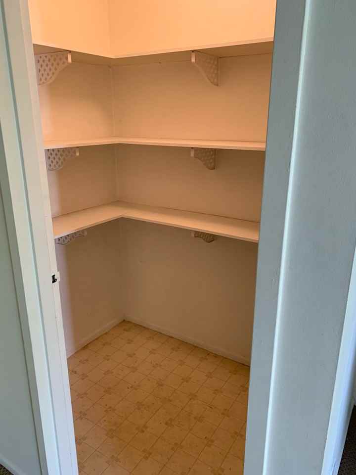 Irene Apartments 33702 Mcdougall Ave, Abbotsford, BC V2S 1W4 Zumper