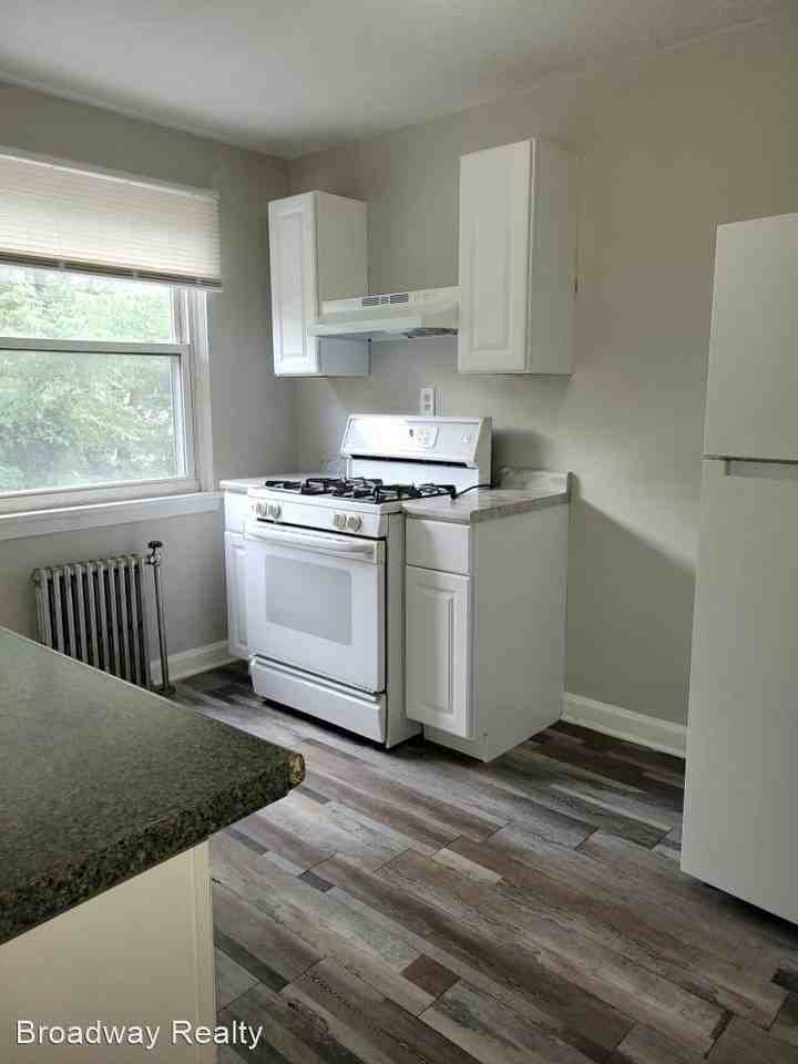 4237 Rocky River Dr Apartments in Kamm's Corners, Cleveland, OH 44135