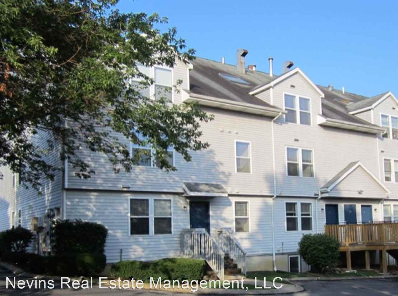 Cedar Lofts East Apartments 711 711 E. Beaver Ave & 127 Keller St