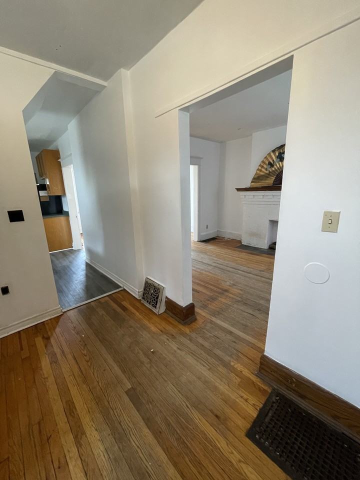 934936 Pillette Rd Apartments 934 Pillette Rd, Windsor, ON N8Y 3B6