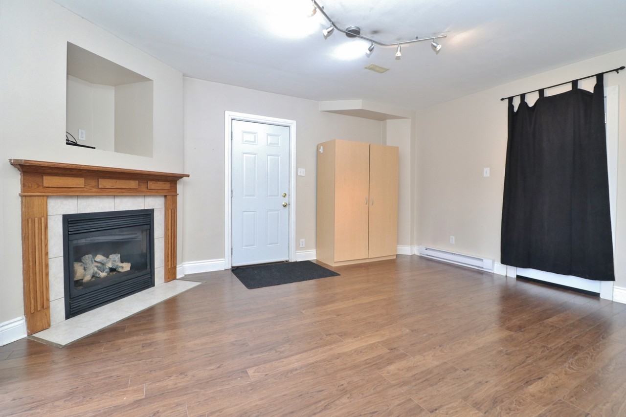 74 Castle Glen Cr 2 Apartments 74 Castle Glen Cres, Ottawa, ON K2L 4H1 Zumper