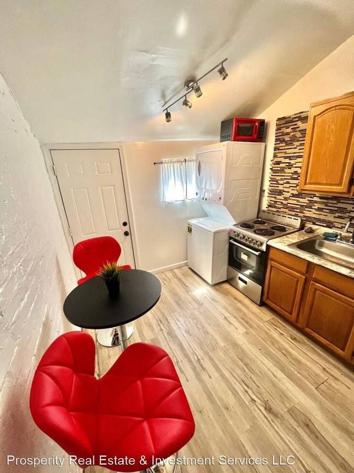 1926 W St Apartments in Logan Ogontz Fern Rock