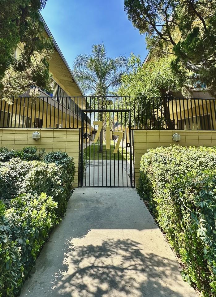 Encina Apartments in Central Visalia, Visalia, CA 93277 Zumper