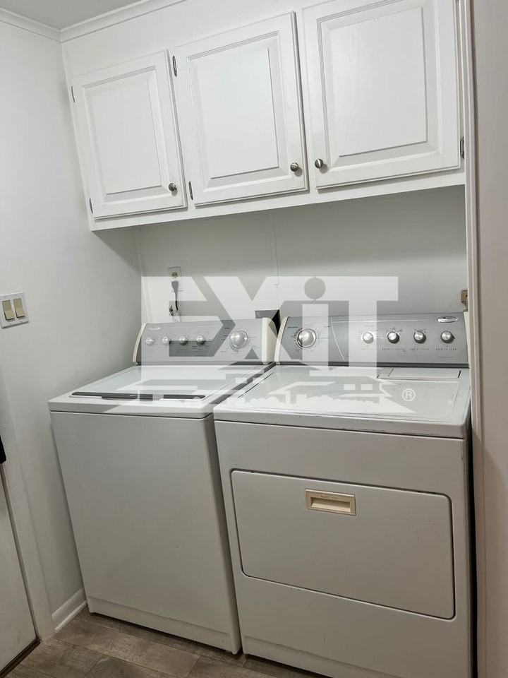 422 Tanglewood Dr, Bracey, VA 23919 2 Bedroom Apartment for 1,250