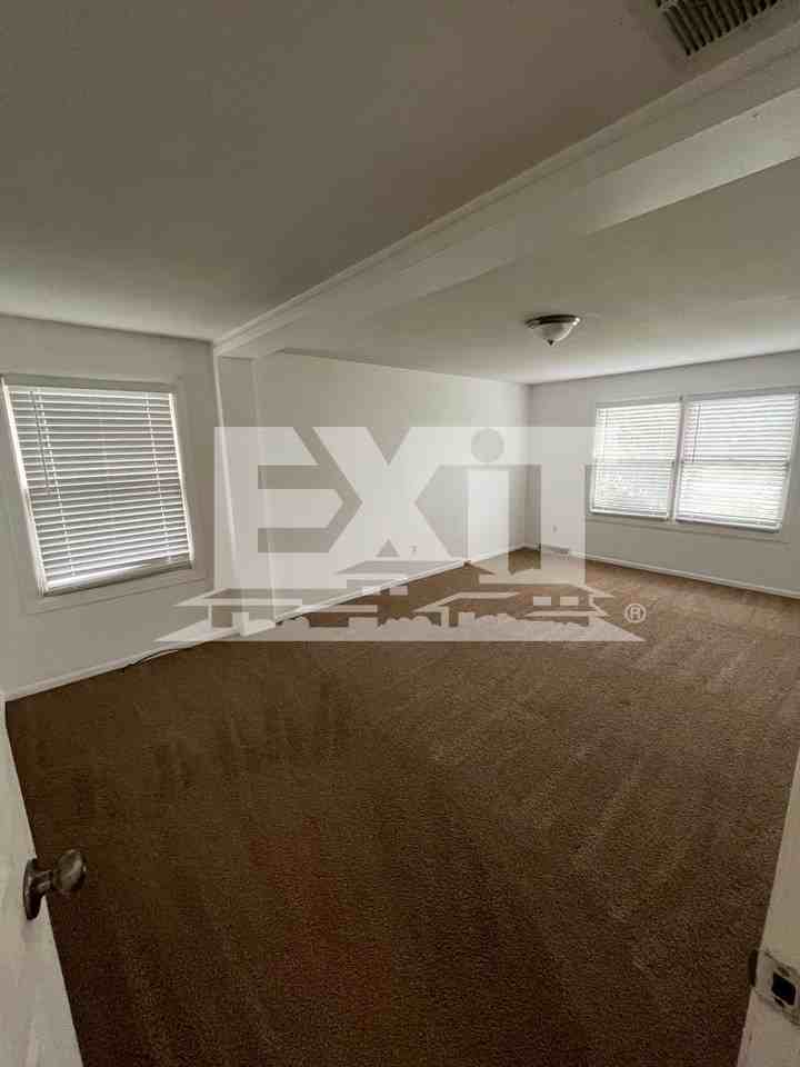 422 Tanglewood Dr, Bracey, VA 23919 2 Bedroom Apartment for 1,250