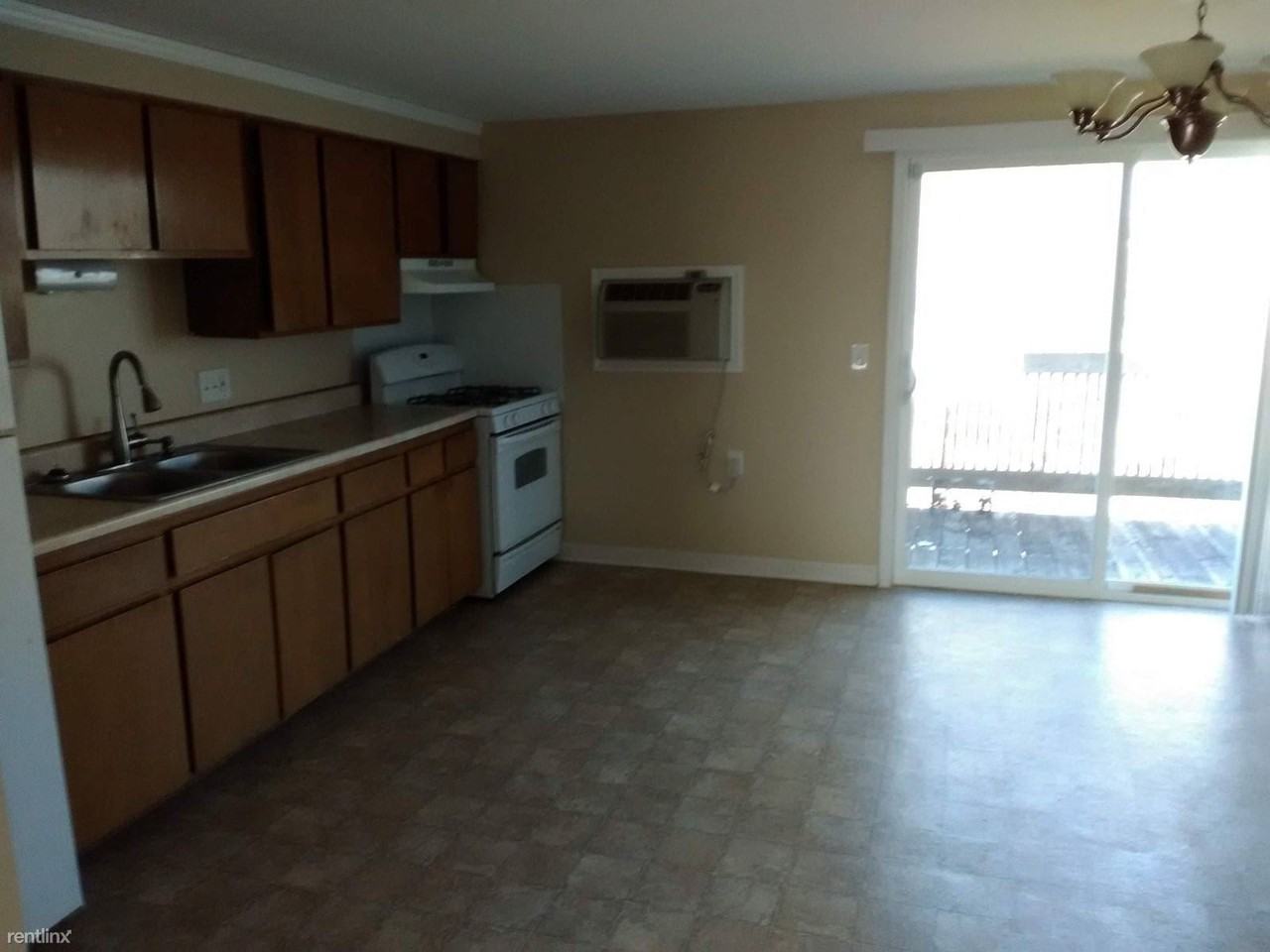 Romeo Village Green Apts Apartments 409 S Main St, Romeo, MI 48065