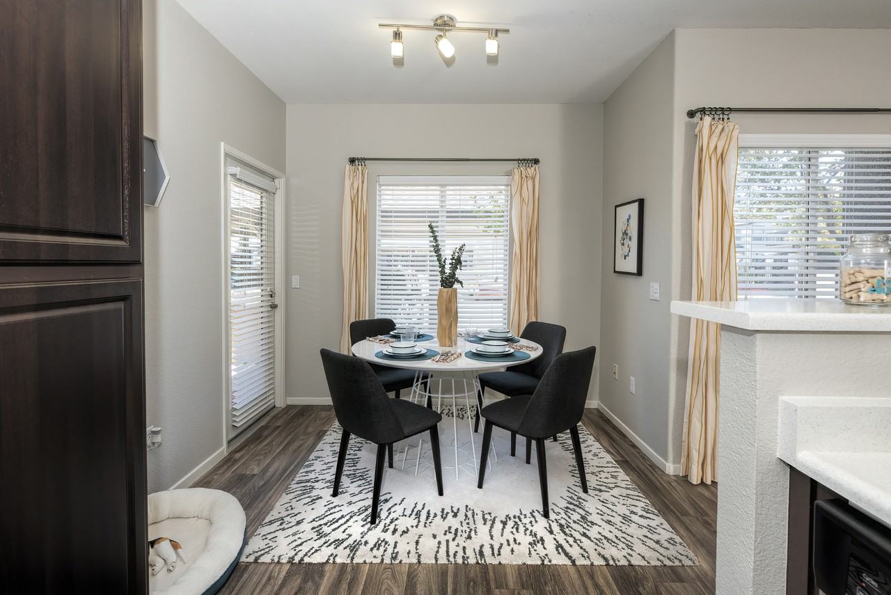 Somerfield at Lakeside Apartments 9444 Harbour Point Dr, Elk Grove