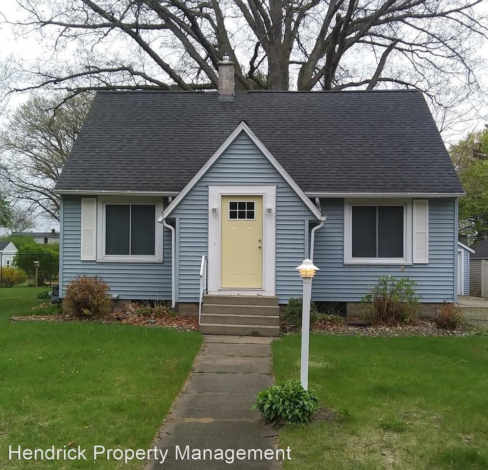 96 Vanderveen Ave, Holland, MI 49424 3 Bedroom House for 1,850/month