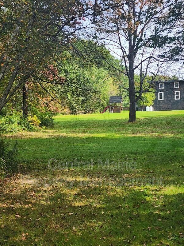 436 Pleasant St, Mechanic Falls, ME 04256 3 Bedroom Condo for 1,600