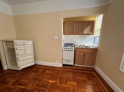 2954 East 196th Street Apartments 2954 E 196th St, New York, NY 10461