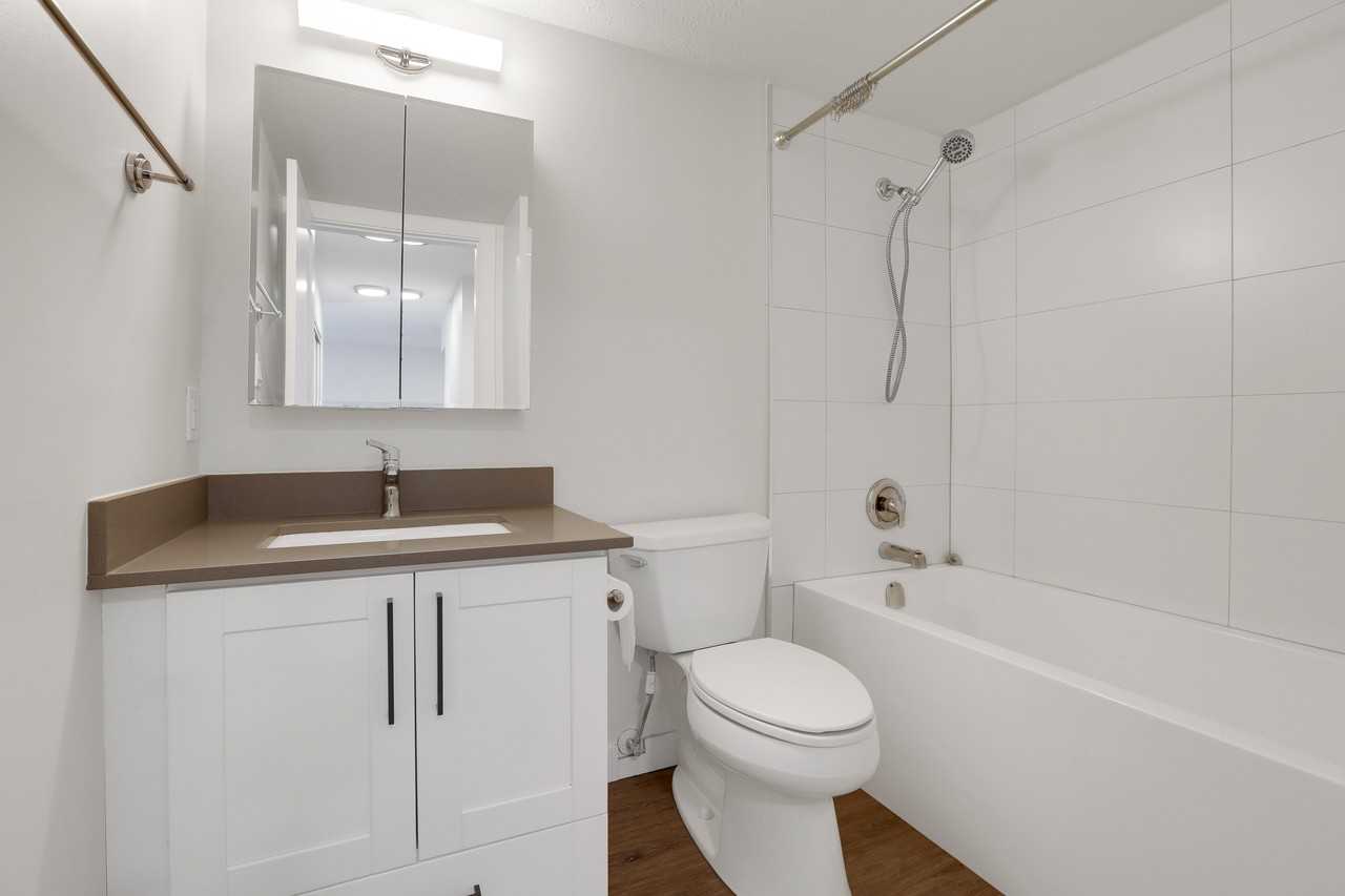 Garrison Place Apartments 5820 5810, 5820, 5830 Vedder Rd