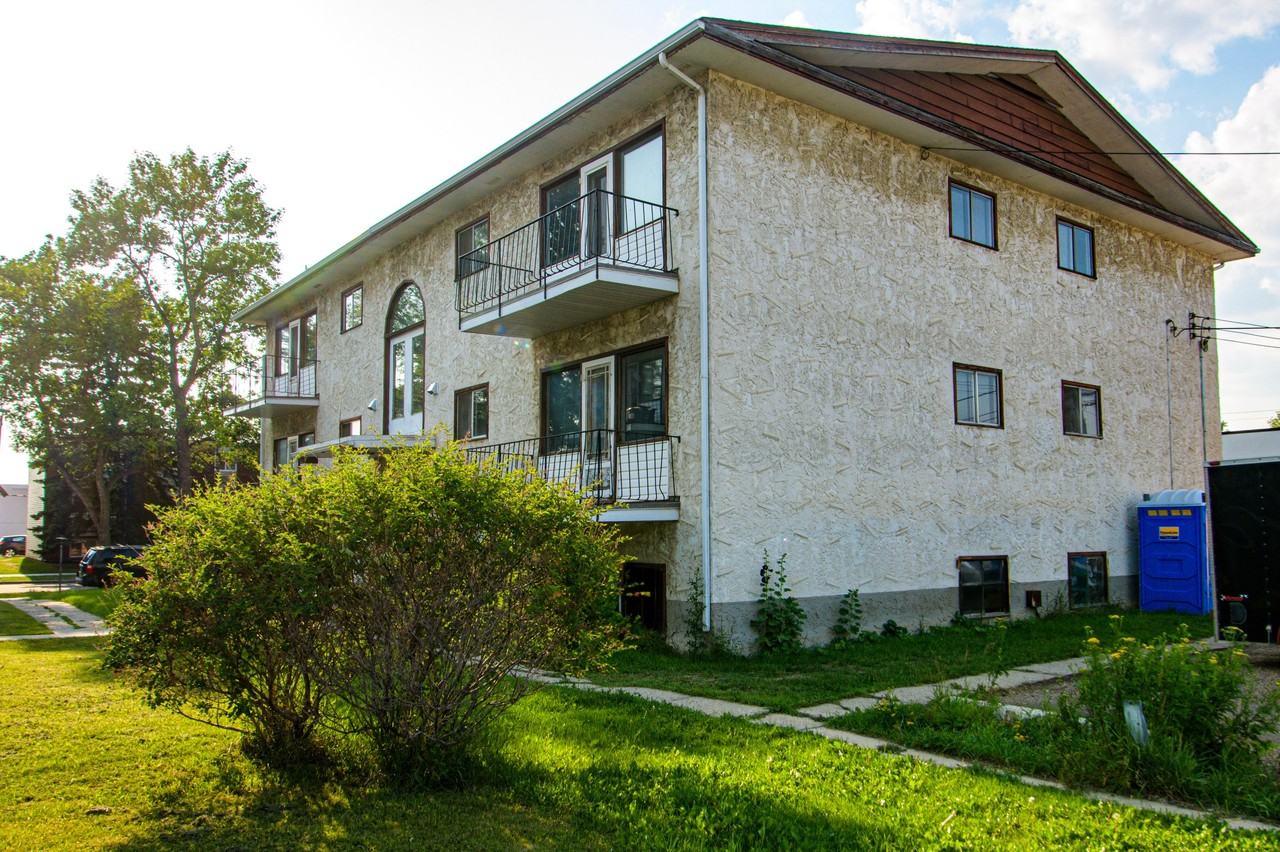 Macewan Place Apartments 10645 113 St Nw, Edmonton, AB T5H 3H7 Zumper