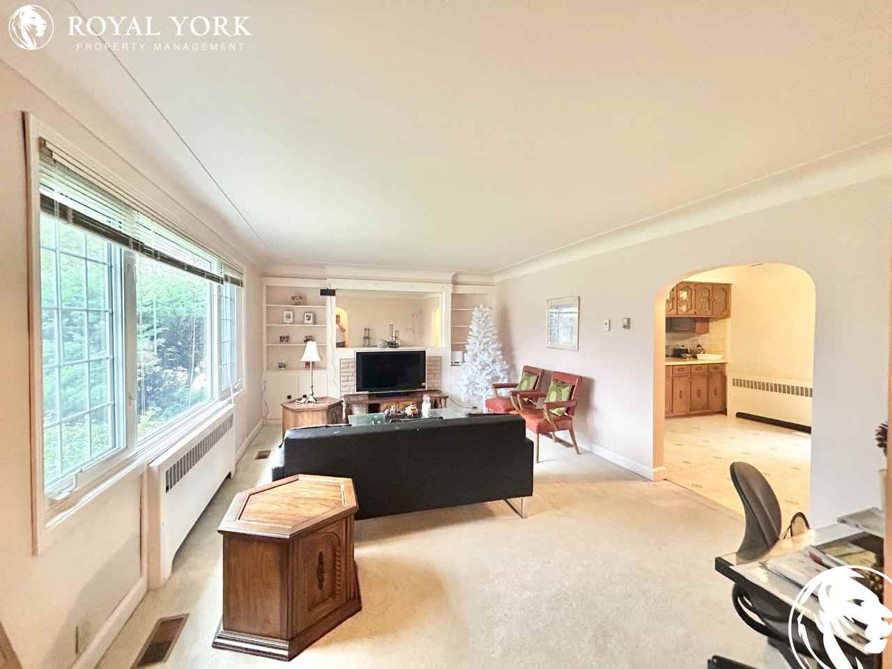 3985 Roseland Dr E, Windsor, ON N9G 1Y5, CAN 4 bedroom House Rental