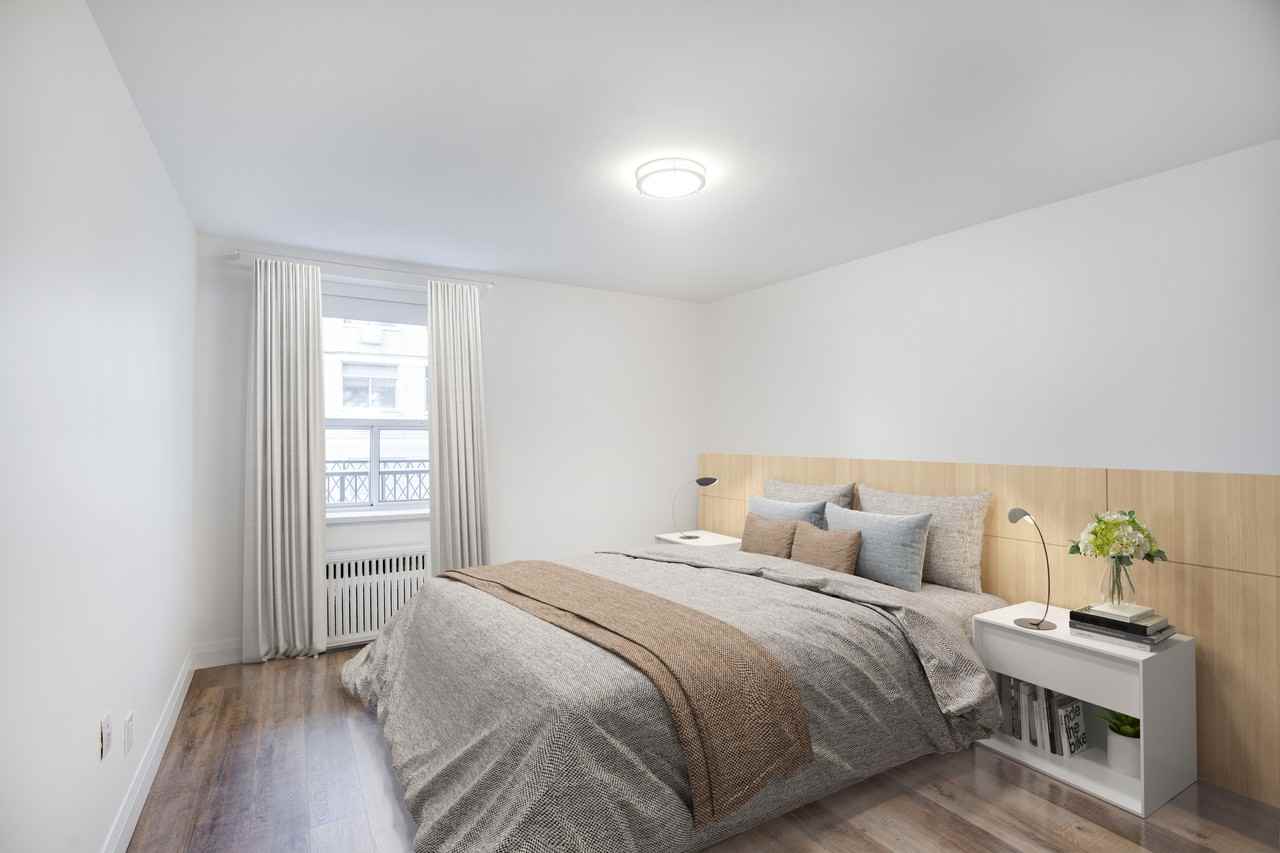 345 Lonsdale Road Apartments 345 Lonsdale Rd, Toronto, ON M5P 1R5