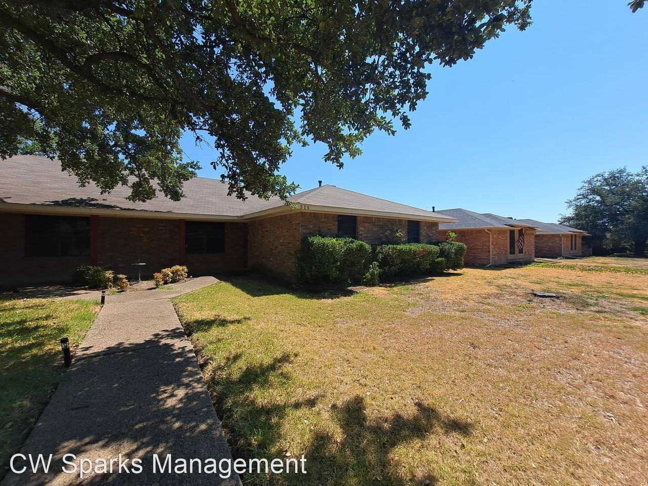 314316 S Stewart Dr Apartments 314 S Stewart Ave, Lancaster, TX