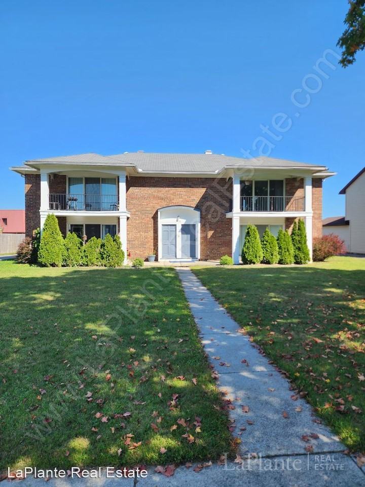5436 Cresthaven Ln Apartments in Southwyck, Toledo, OH 43614 Zumper
