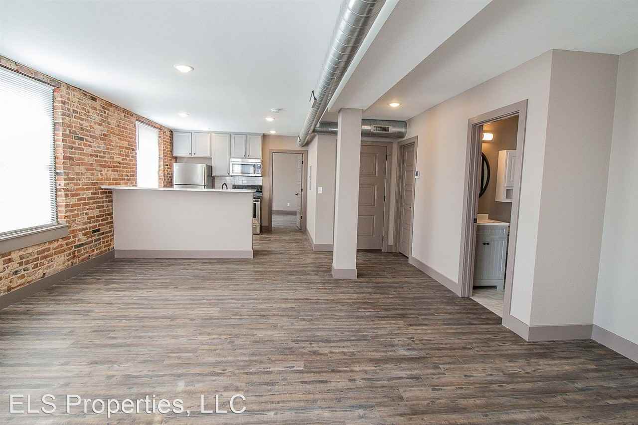 Schroeder Building Apartments 203 Elm St, Washington, MO 63090 Zumper