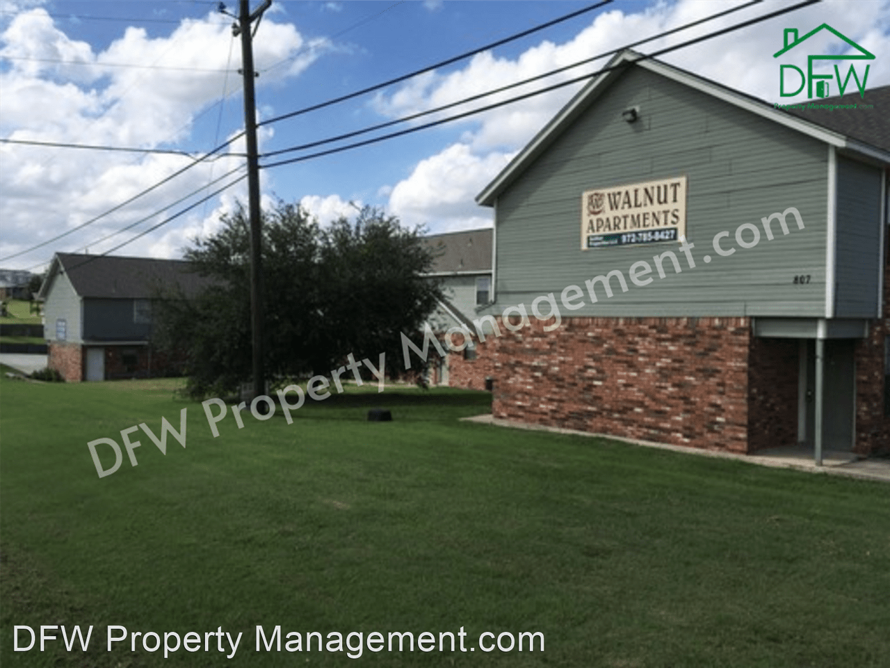 Walnut Apartments 809 807, 809 & 811 W Walnut St 809 & 811, Celina