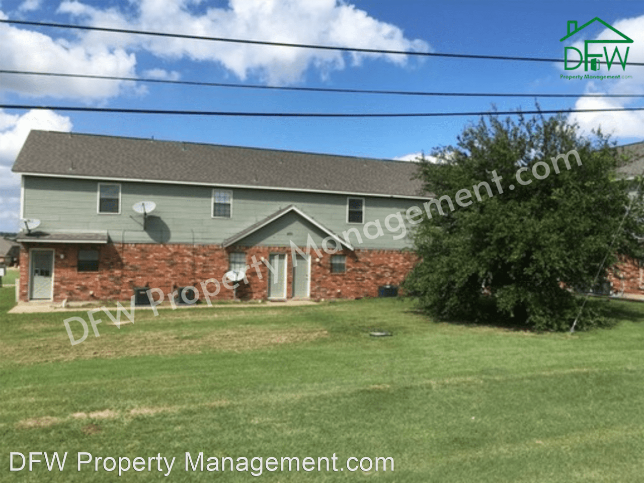 Walnut Apartments 809 807, 809 & 811 W Walnut St 809 & 811, Celina