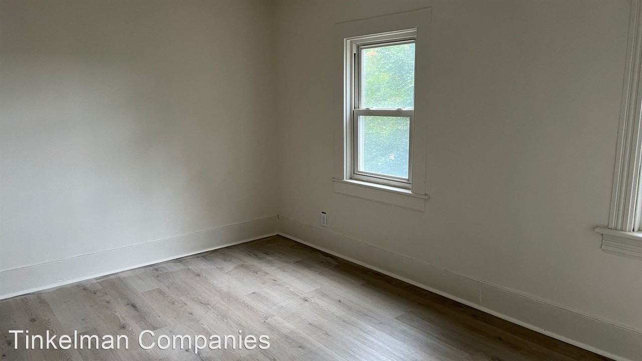 8 Seitz Ter, Poughkeepsie, NY 12603 2 Bedroom House for 2,775/month