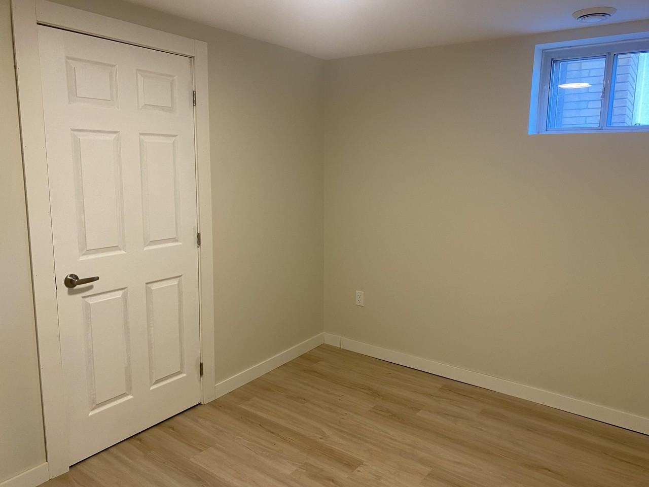 4 Dunblane Avenue Lower Unit Apartments 4 Dunblane Ave, St