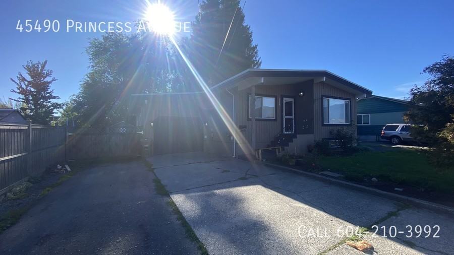 45490 Princess Ave, Chilliwack, BC V2P 2C2, CAN 5 bedroom House