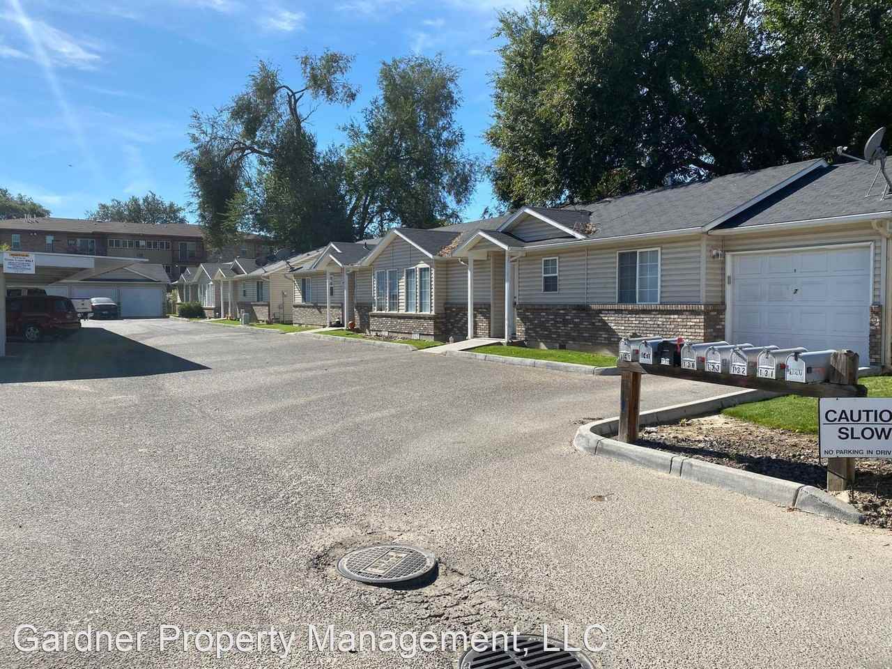 2bed, 1bath Townhome W/ 1 car garage Nampa Apartments 130 N Davis Ct, Nampa, ID 83651 Zumper